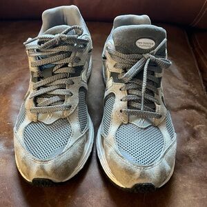 New Balance 2002R Sneakers